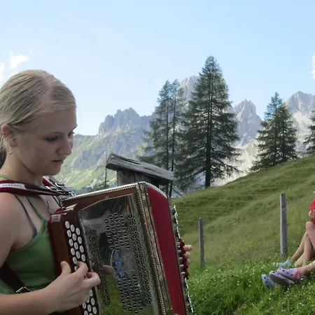 Muetzengruss * Filzmoos